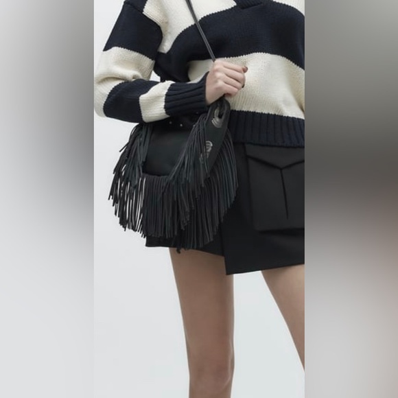 Leather fringed bucket bag - Picture 3 of 17
